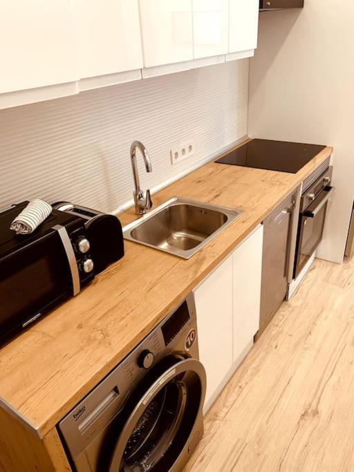 Ferienwohnung Apartamento Vip VI En Madrid Centro Exterior foto