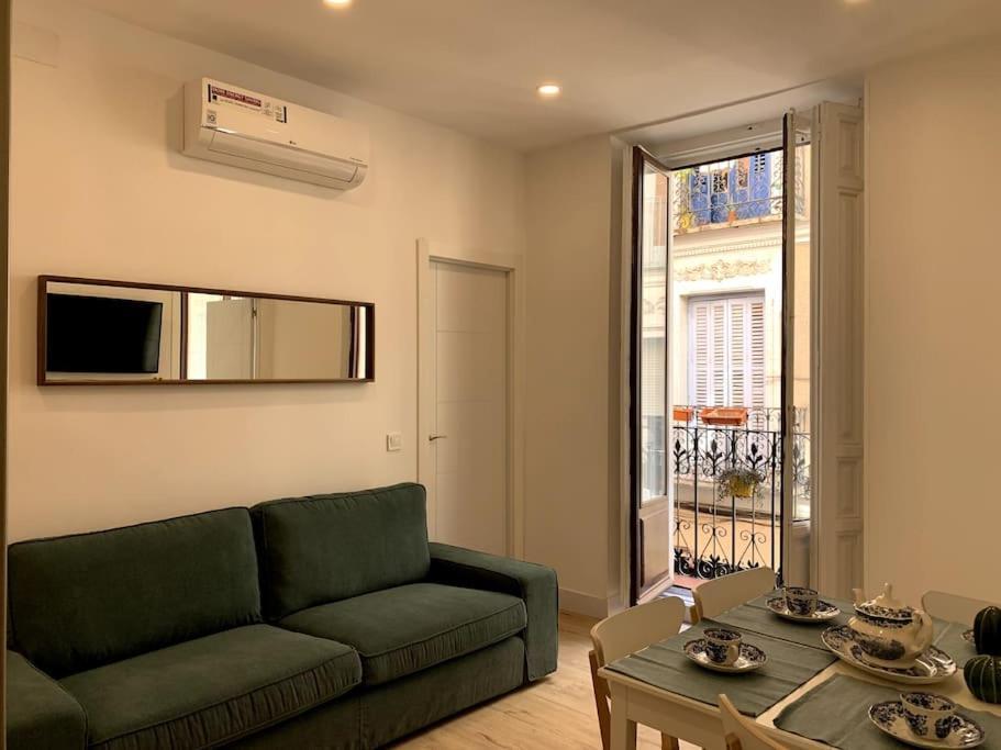 Ferienwohnung Apartamento Vip VI En Madrid Centro Exterior foto